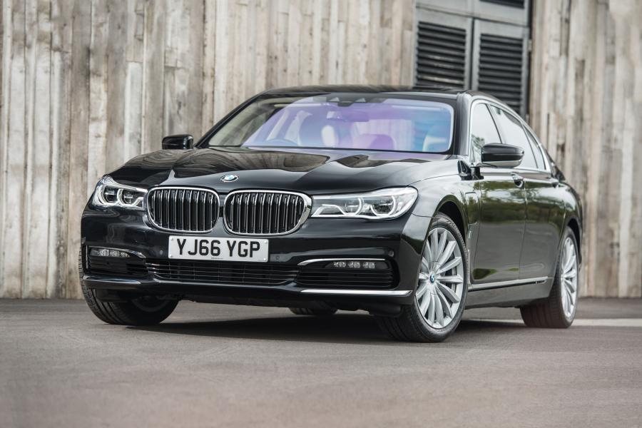 BMW 740Le xDrive (UK) '2016